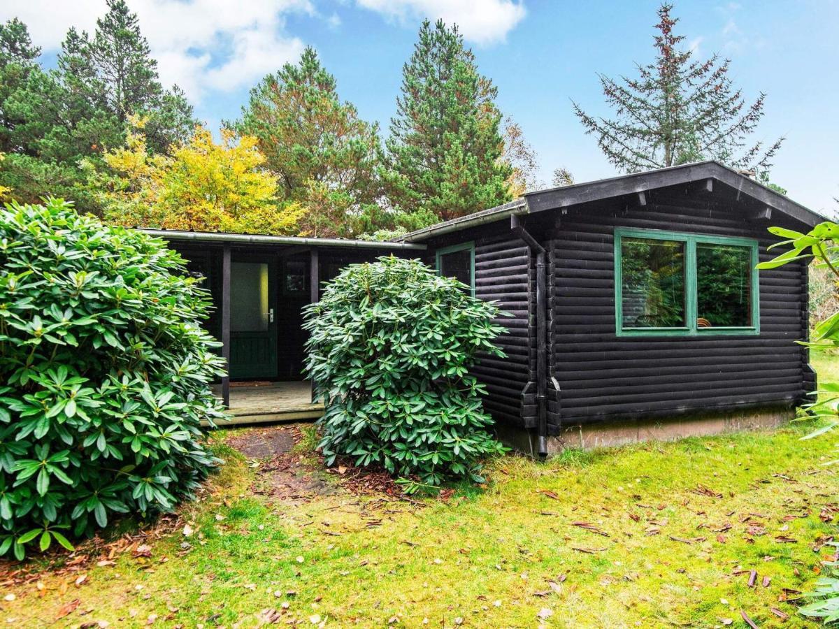 5 Person Holiday Home In R M Vesterhede Exteriör bild
